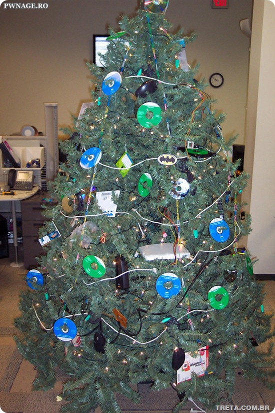 geek-christmas-tree-fail