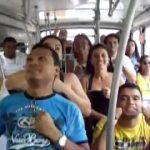 &Ocirc;nibus em Salvador &eacute; melhor que montanha russa