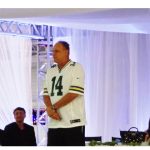 Oscar Schmidt perdendo a classe em palestra