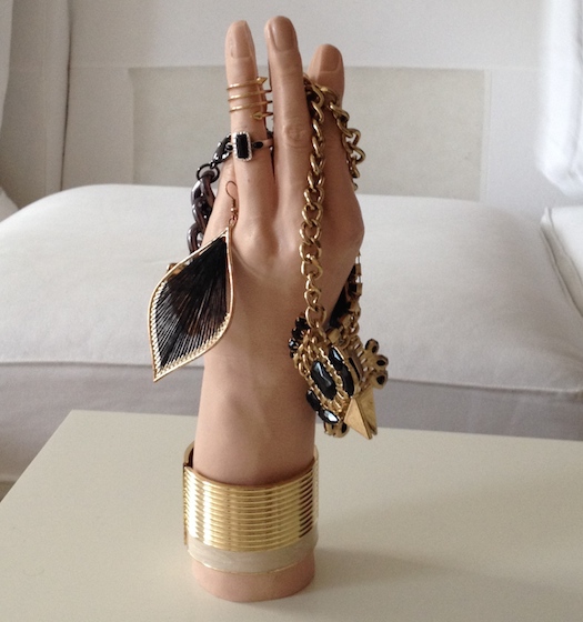 rubber-fist-jewelery-hand-model