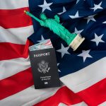 Como se virar com o inglês nos Estados Unidos sem ser fluente visto-americano-simples