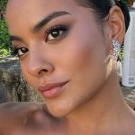 Bella Campos e o vestido acetinado que metade da internet chamou de camisola