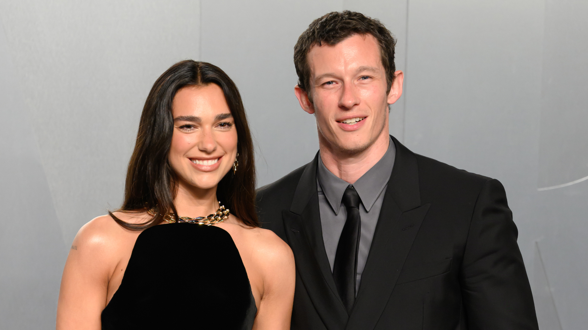 Dua Lipa casou em Londres e ninguém soube até depois