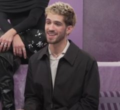 João Guilherme mostra como foi filmar pelado em 'O Rei da Internet'