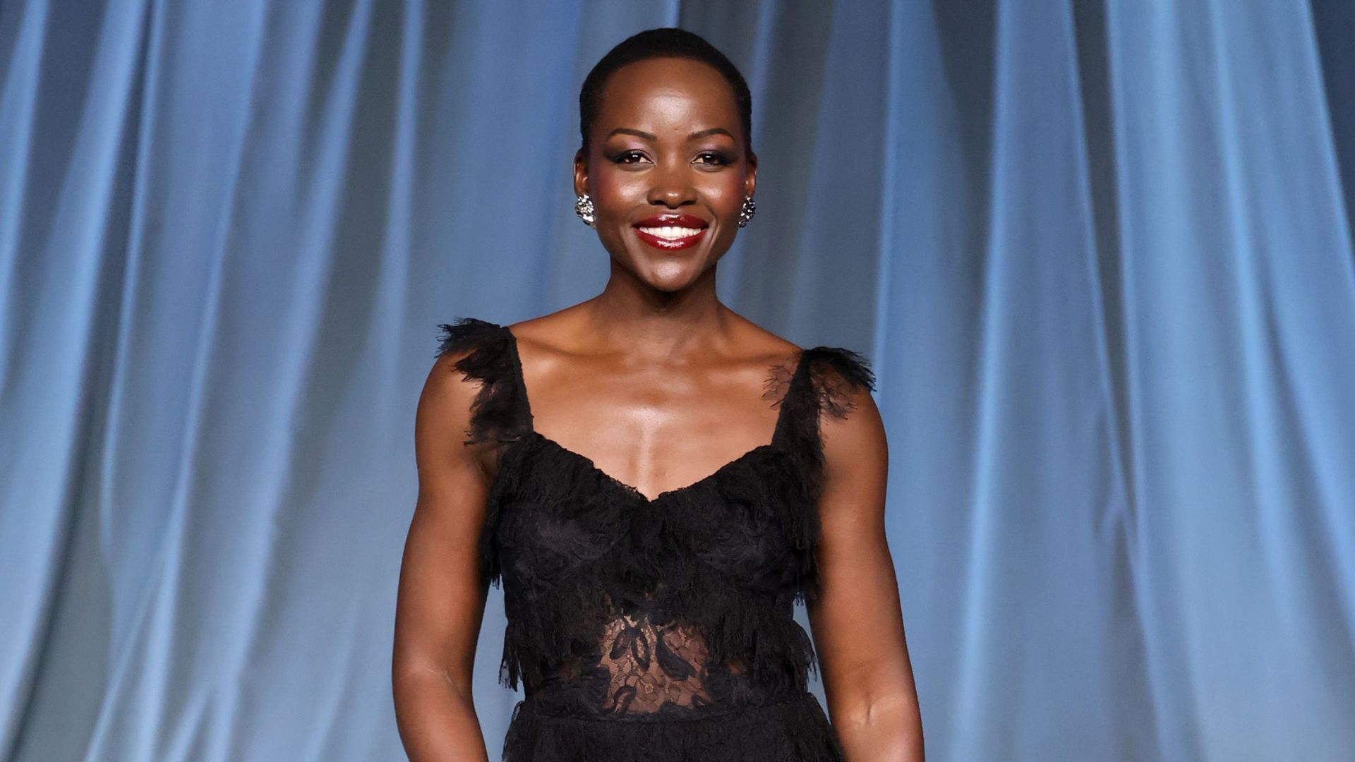 Lupita Nyong'o responde aos ataques racistas por Helena de Troia em "A Odisseia"