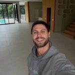 Jonas Sulzbach finalmente mostra a mansão que levou 4 anos pra ficar pronta