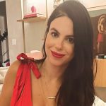 Sthefany Brito leva filho recém-nascido à maternidade após golfar sangue