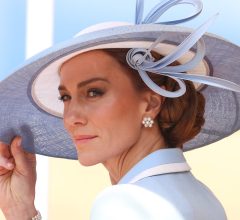 Kate Middleton leva vaia com os filhos no Trooping the Colour e reação viraliza