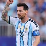 Jornalista anuncia morte do pai de Messi ao vivo e é demitida horas depois