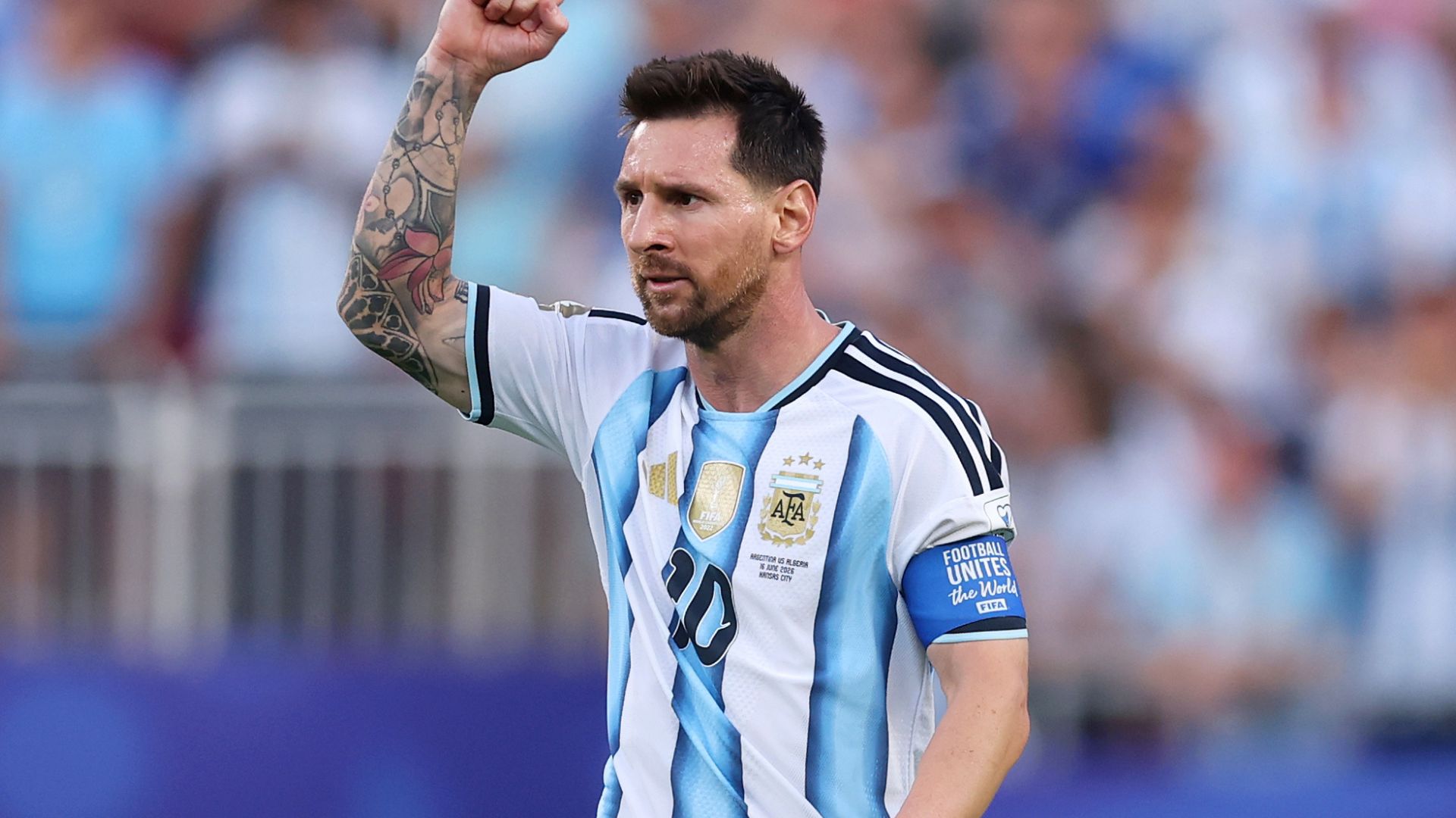 Jornalista anuncia morte do pai de Messi ao vivo e é demitida horas depois