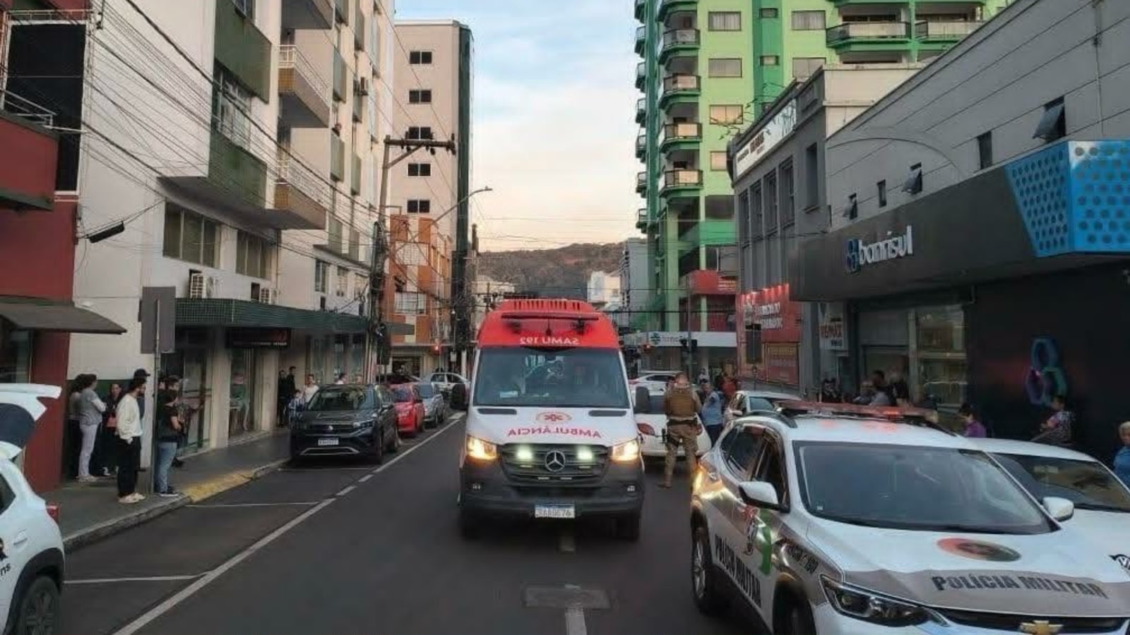 Grávida sai da delegacia e atropela a sogra minutos depois em SC