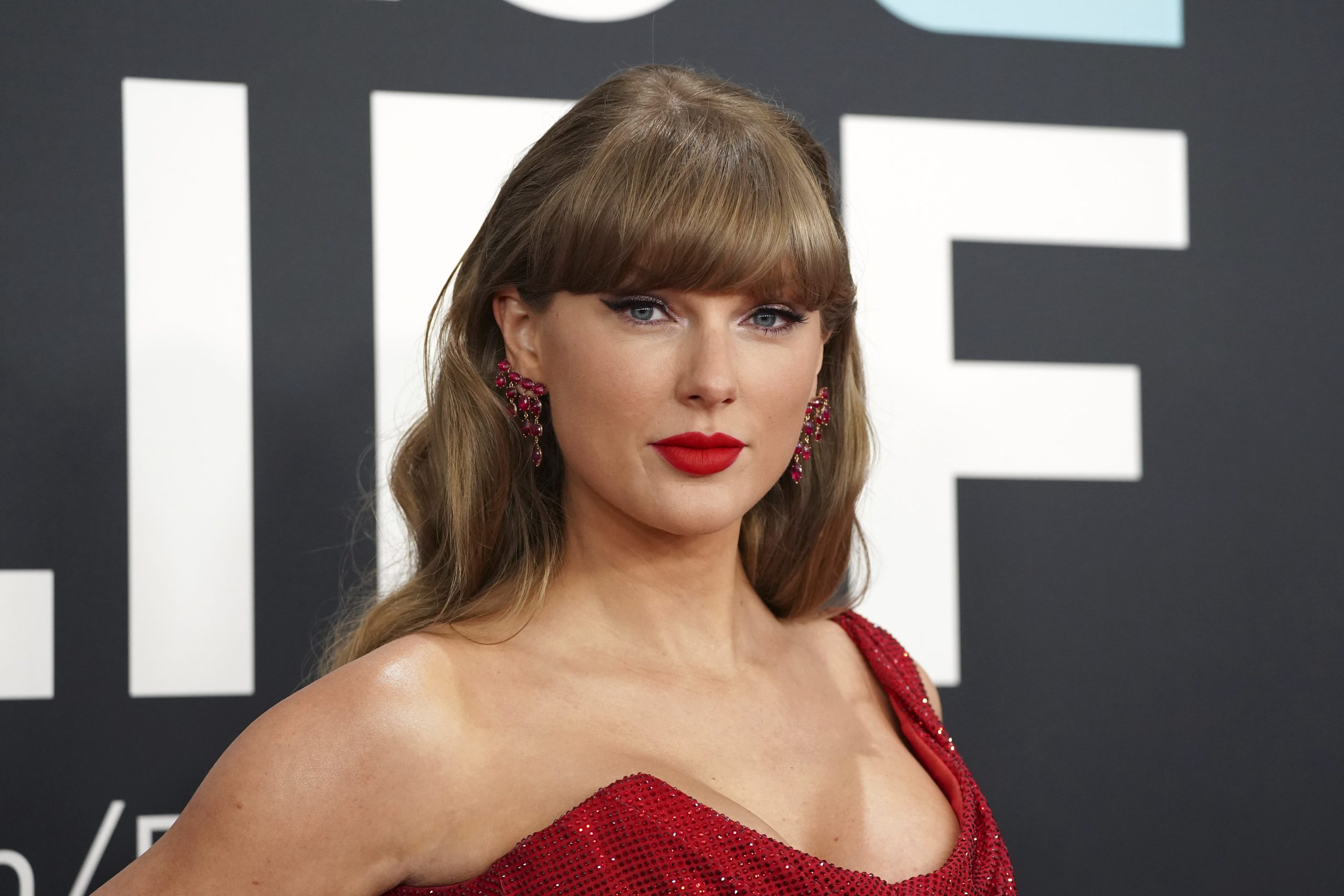 Taylor Swift no Toy Story 5: conheça a música inédita da trilha