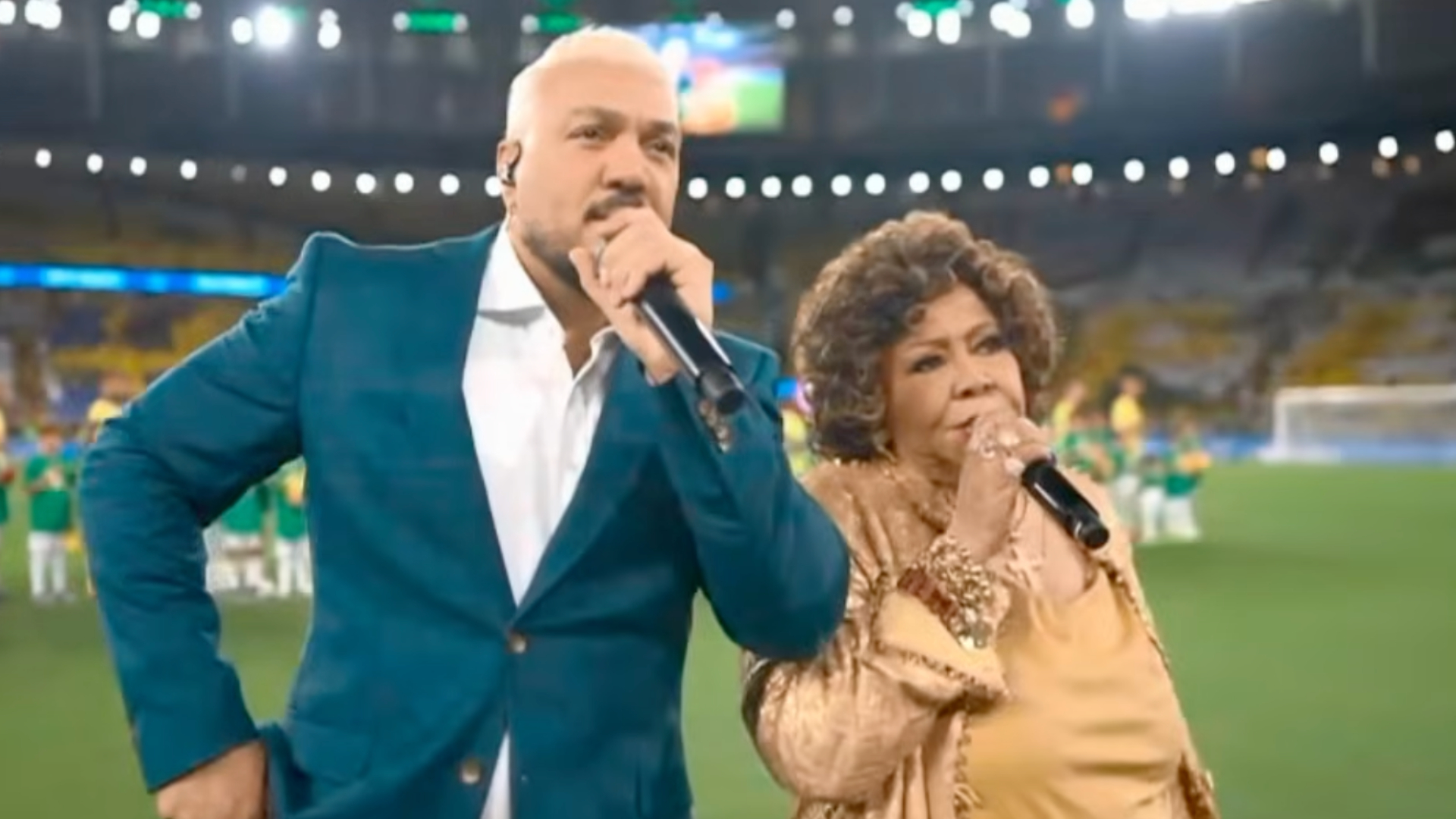 Alcione e Belo no hino: o que deu errado e por que a internet não esqueceu