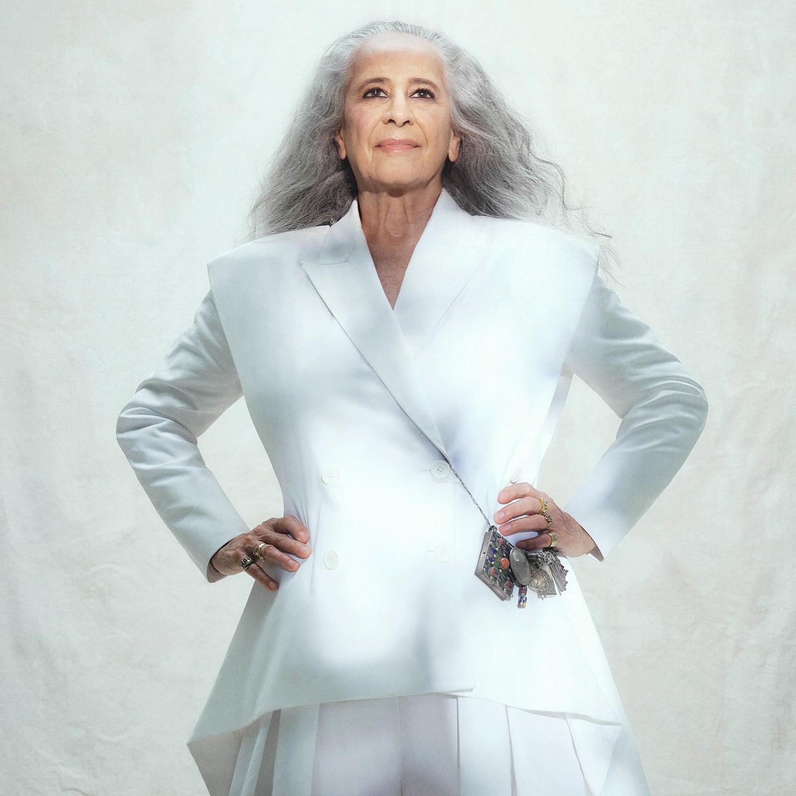 Maria Bethânia faz 80 anos: as 80 gravações que explicam por que ela nunca precisou se reinventar
