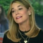 Jornalista Savannah Guthrie chora ao vivo no Today após bilhetes sobre mãe desaparecida