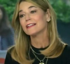 Jornalista Savannah Guthrie chora ao vivo no Today após bilhetes sobre mãe desaparecida