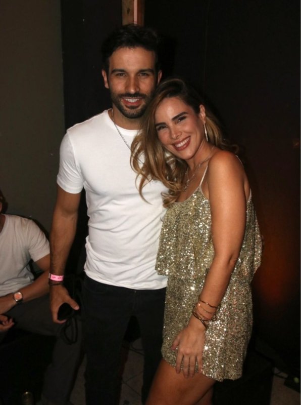 Wanessa Camargo e Bruno Bevan no samba LGBTQI+ do Rio
