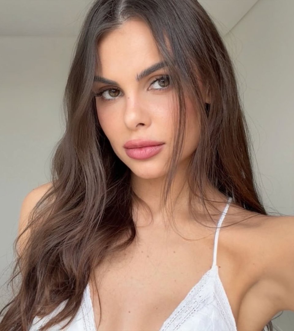 Amanda Kimberlly detona internauta sobre Helena na Copa: "Tá difícil de entender?"