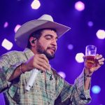 Nattan admite que bebeu demais e o show ressentiu no palco