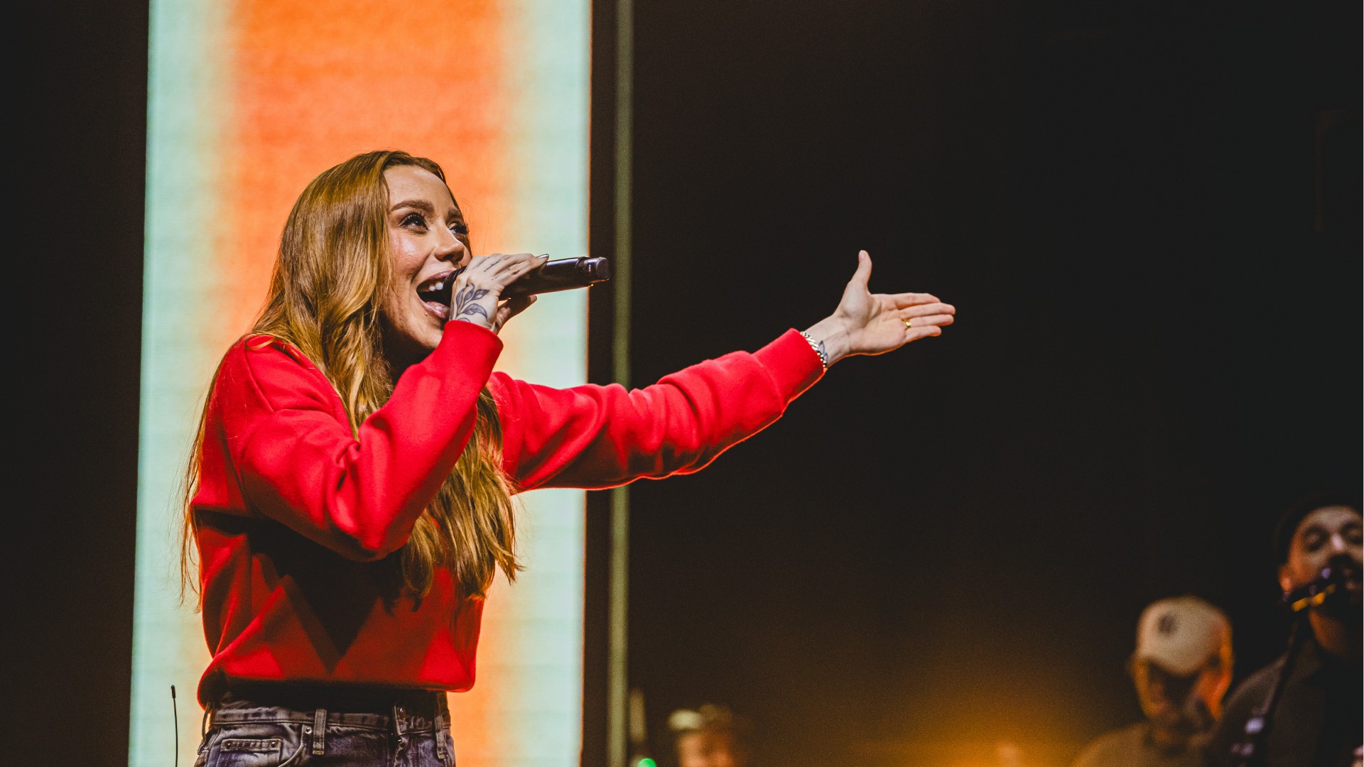 Julliany Souza desbanca Ludmilla e vira artista gospel mais ouvida do Brasil