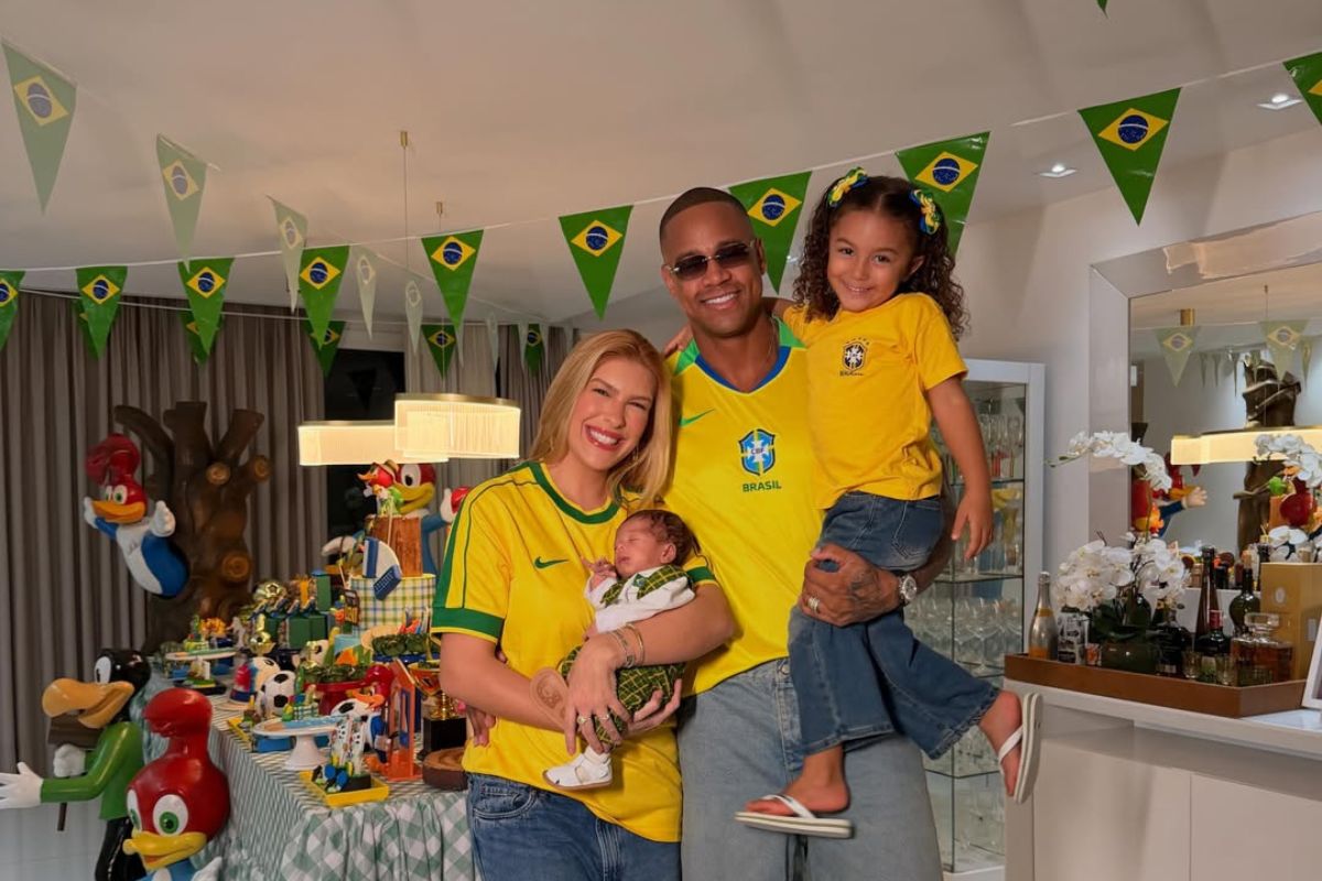 Lore Improta faz festa de primeiro mês de Levi e internet para no detalhe da decoração
