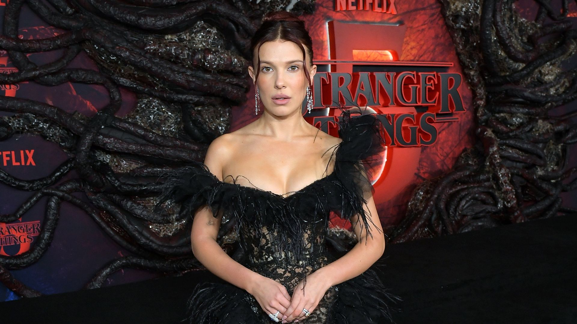 Millie Bobby Brown fora da festa de "Stranger Things" e o climão que ela mesma entregou