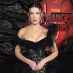 Millie Bobby Brown usou só preto na divulgação porque sabia que era um funeral