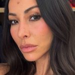 Sabrina Sato mostra bastidores do chá revelação e internet já tem opinião formada