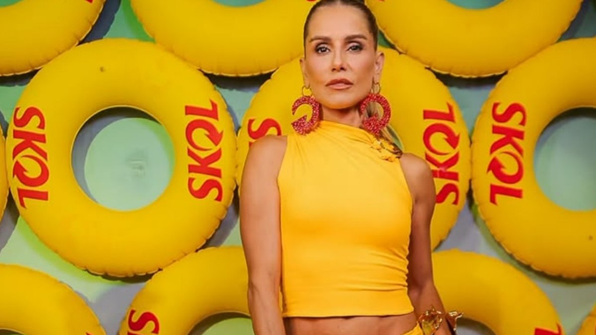 Deborah Secco no Fortal 2026: barriga de fora e elogios que não pararam