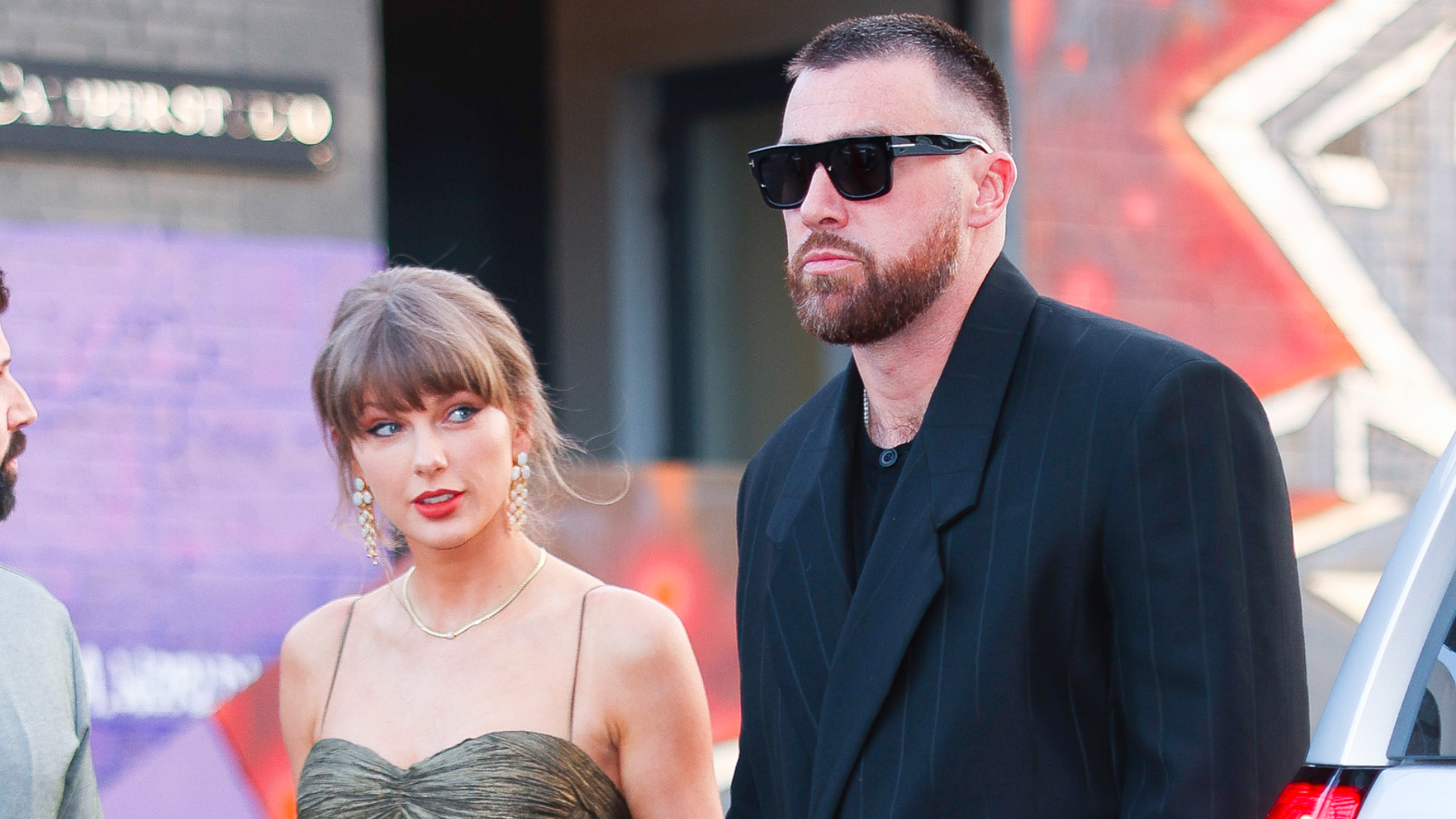 Convite vazado: convidado expõe detalhes do casamento de Taylor Swift e Travis Kelce