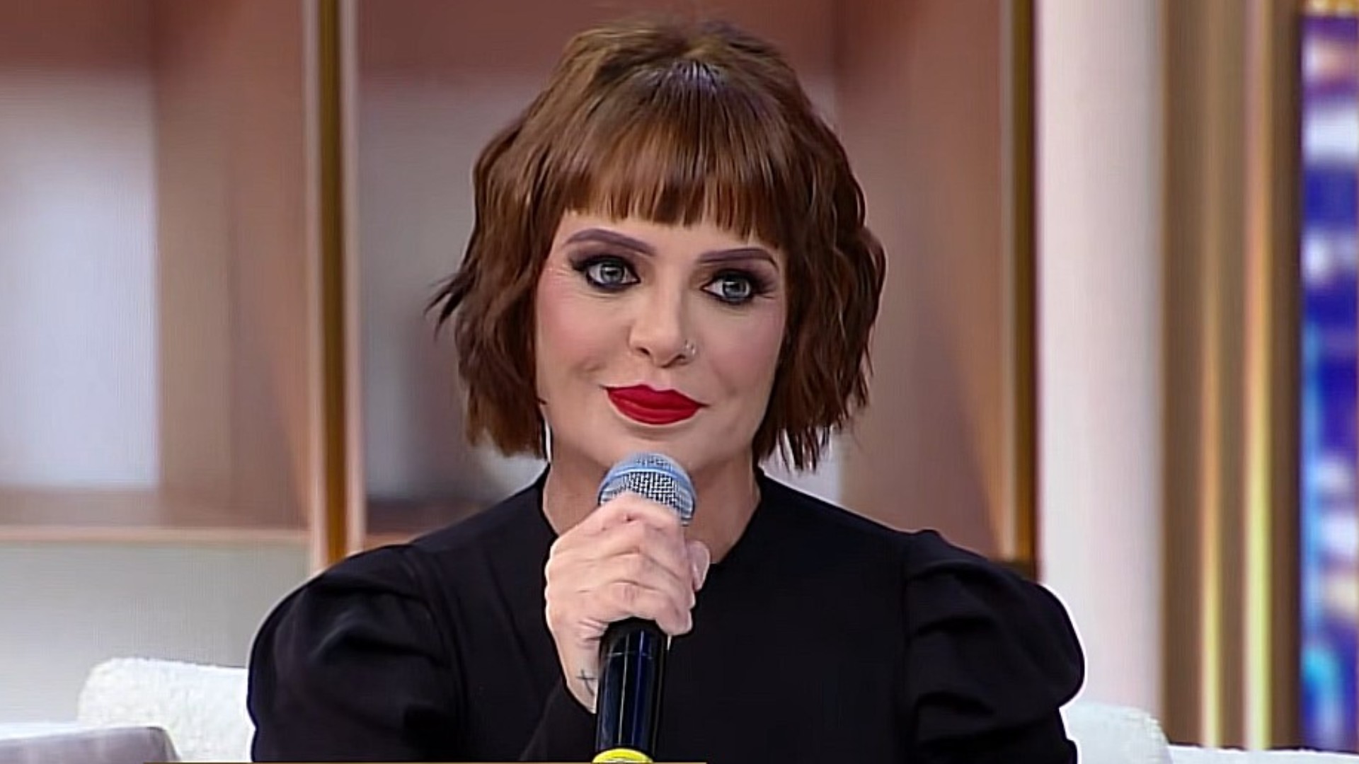 Valentina Francavilla perde 45 kg e faz trend do antes e depois