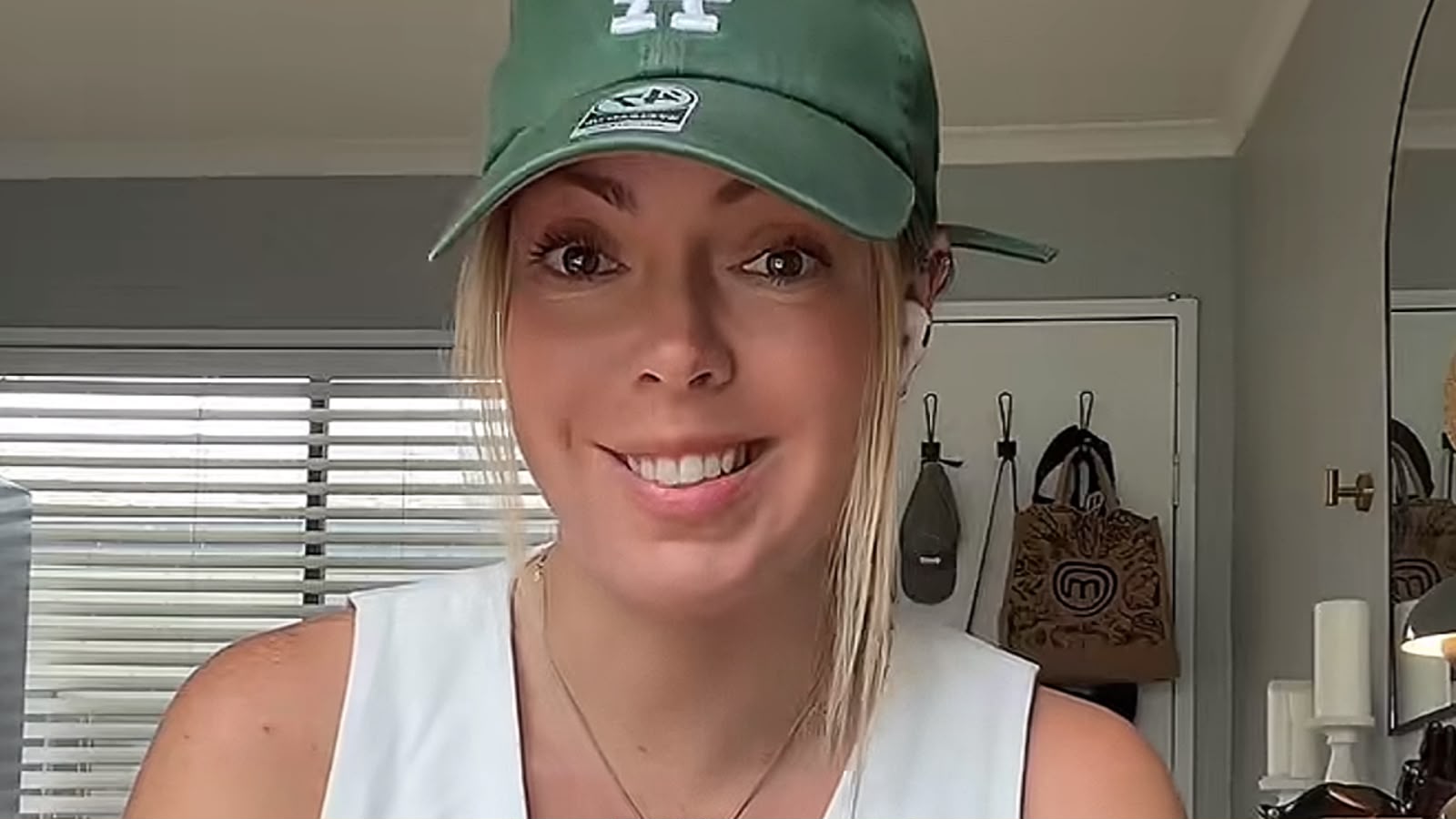 Australiana descobre que tio era pai biológico e viraliza no TikTok contando tudo