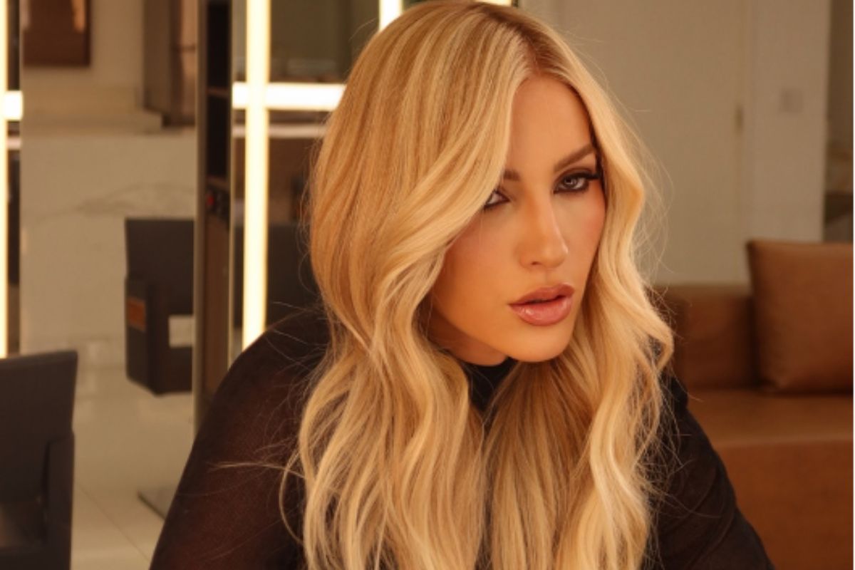 Amanda Meirelles surge loira e vanilla blonde já virou assunto