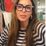 Alinne Rosa atingida por copo no Fortal e detona violência em show
