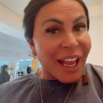 Gretchen mostra como clareia os pelos e não poupa os críticos