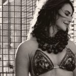 Paolla Oliveira de biquíni aos 44 e os comentários que não pararam de chegar