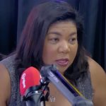 Mãe de Davi Brito descobre casamento do filho pela internet e chora em live
