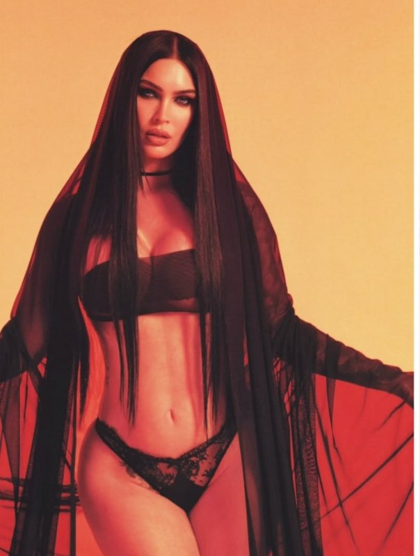 Megan Fox rebate crítica sobre fotos sensuais e ainda arruma tempo pra alfinetar ex