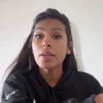 Pocah garante que ninguém se machucou após palco desabar durante show
