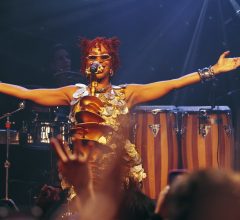 Karol Conká celebra 13 anos do "Batuk Freak" e relembra álbum como "momento mais puro" da carreira