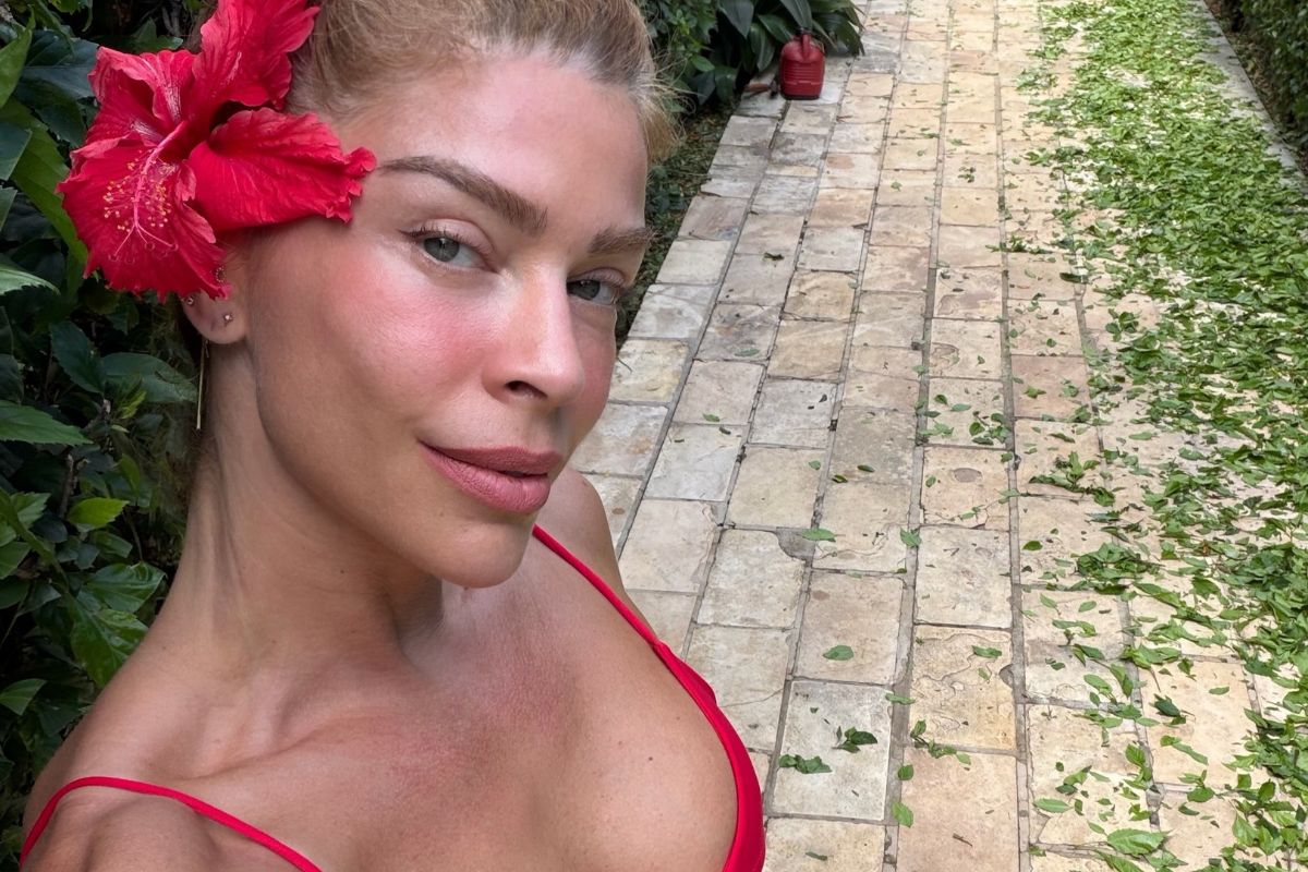 Grazi Massafera detona nas redes com corpo em forma e frase motivacional que cabe em qualquer foto