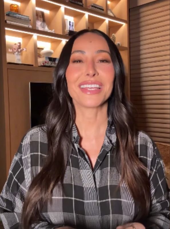 Sabrina Sato conta como Zoe descobriu que vai ser irmã