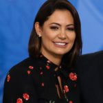 Michelle Bolsonaro tira o follow dos três filhos de Jair no Instagram