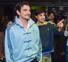 Jão lança álbum com clipe dirigido pelo namorado gravado no MASP