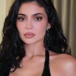 Ex-chef de Kylie Jenner processa por aborto após jornada exaustiva de trabalho