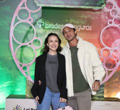 Larissa Manoela e André Frambach no tapete de Wicked: a foto que fez a web pausar