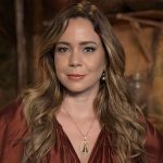 Leandra Leal expõe o cabelo destruído pela novela "Coração Acelerado"