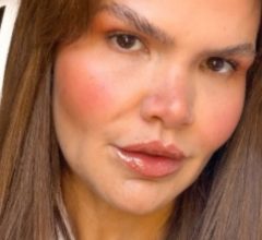 Thais Carla mostra corpo após perder mais de 100kg e para a internet