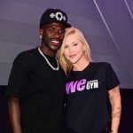 Virginia Fonseca e Vini Jr assumem romance aos beijos em inauguração de academia