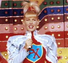 Xuxa revela setlist e figurino da turnê "O Último Voo da Nave"
